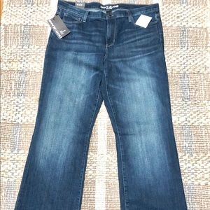 DKNY NWT Soho Classic Boot fit